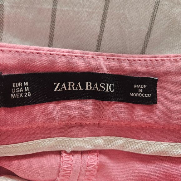 ZARA PINK SHORTS WITH RUFFLE - Picture 2 of 3